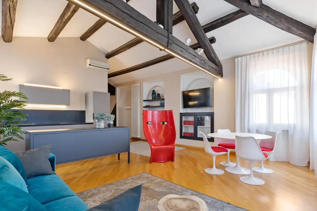 Canguroproperties - Scalette San Marco 1 Verona